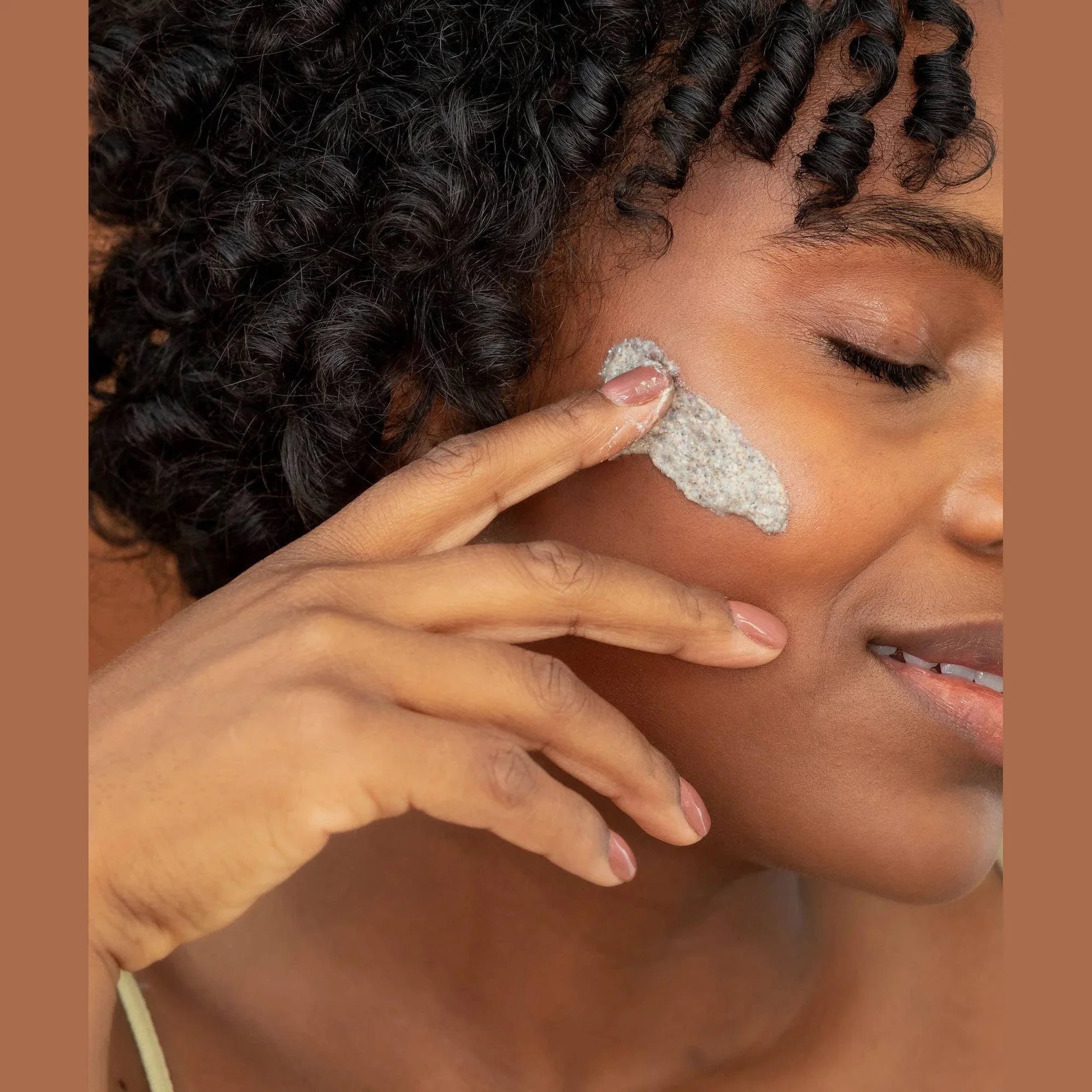 TANIT - Le gommage soyeux pour le visage