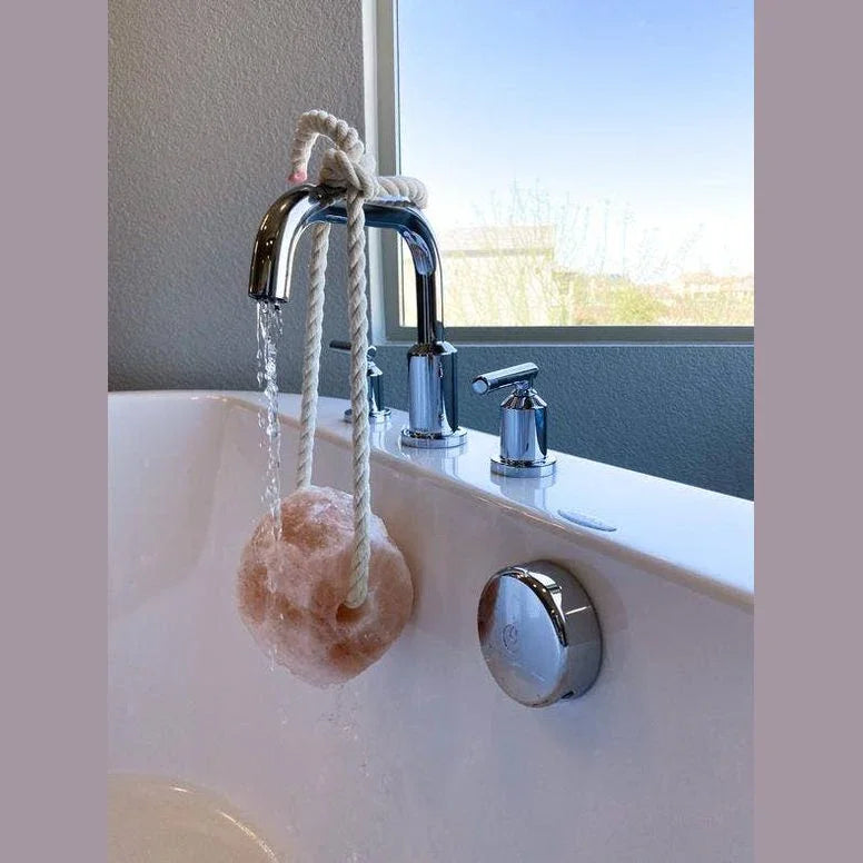 Rocks Detox - Small pink Himalayan bath and shower salt rock: Lavender